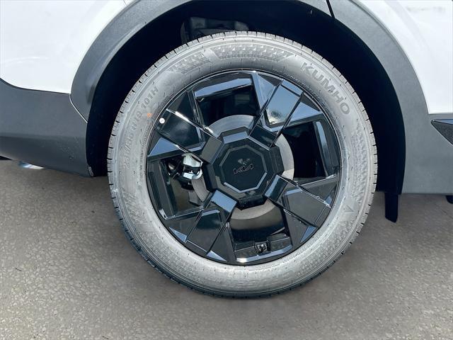 Photo of 2026 White Pearl Kia Sportage