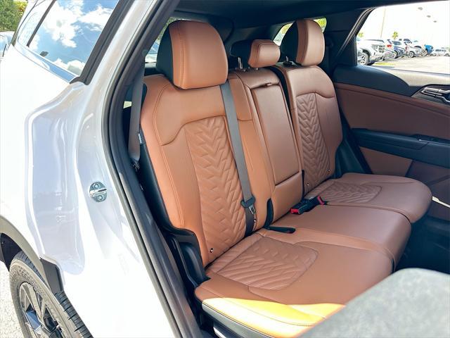 Photo of 2026 White Pearl Kia Sportage