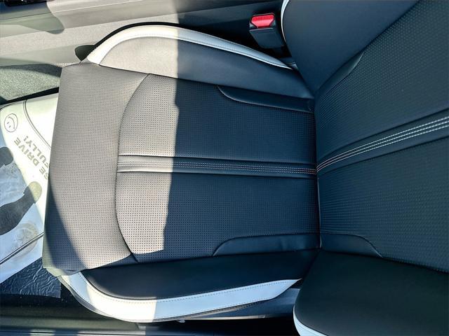Photo of 2025 Yacht Blue Kia K5