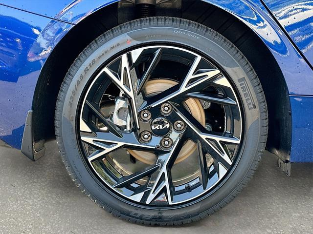 Photo of 2025 Yacht Blue Kia K5