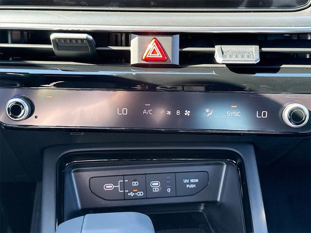 Photo of 2025 Yacht Blue Kia K5