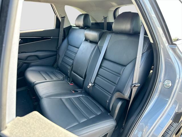 Photo of 2020 Everlasting Silver Kia Sorento