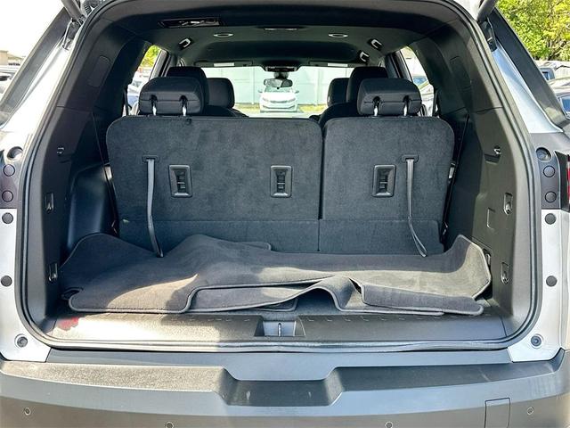Photo of 2022 Silver Ice Metallic Chevrolet Traverse
