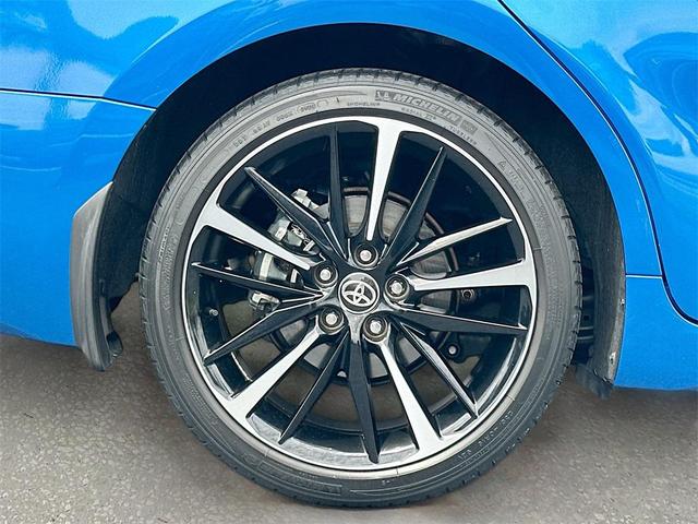 Photo of 2020 Midnight Black Metallic Toyota Camry
