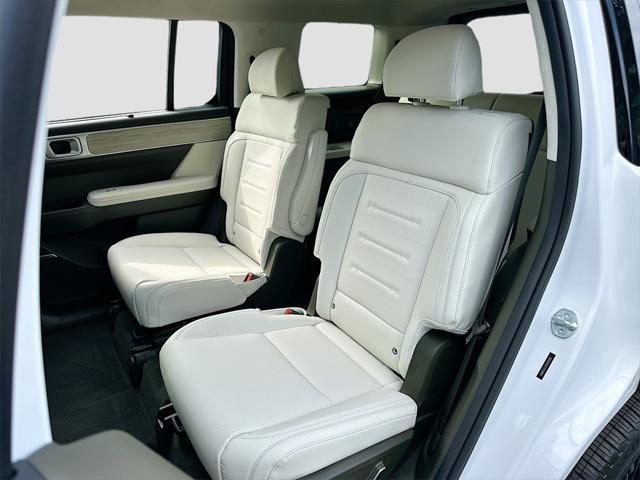 Photo of 2025 Serenity White Hyundai SANTA FE HEV
