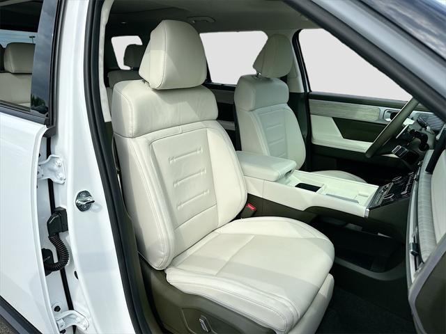 Photo of 2025 Serenity White Hyundai SANTA FE HEV