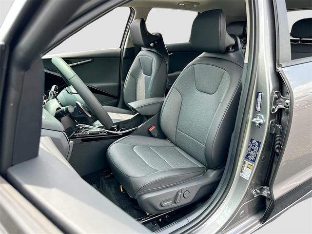 Photo of 2025 Steel Kia Niro