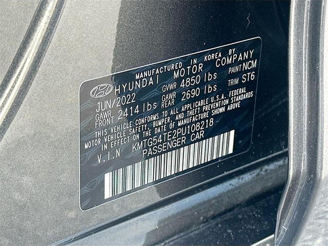Photo of 2023 Makalu Gray Genesis G70