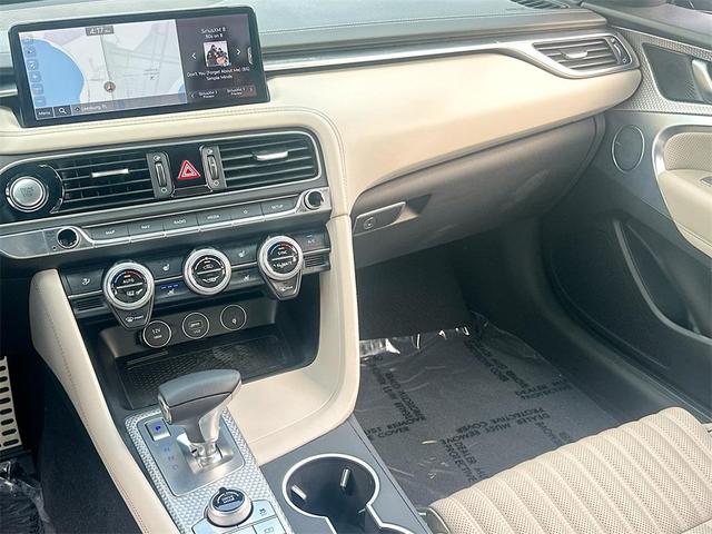 Photo of 2023 Makalu Gray Genesis G70