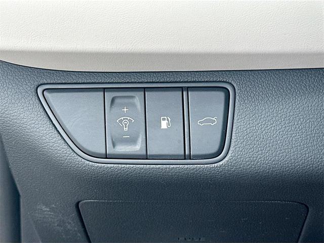 Photo of 2023 Makalu Gray Genesis G70