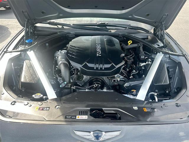 Photo of 2023 Makalu Gray Genesis G70