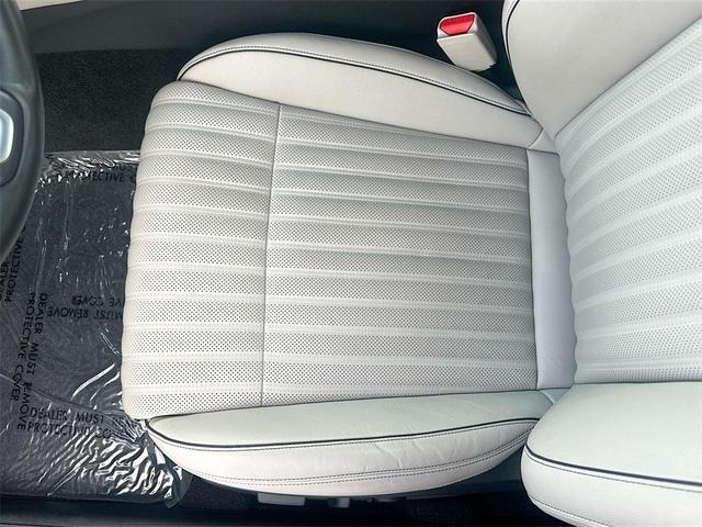 Photo of 2023 Makalu Gray Genesis G70