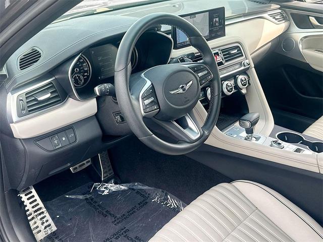 Photo of 2023 Makalu Gray Genesis G70