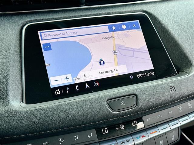 Photo of 2019 Crystal White Tricoat Cadillac XT4