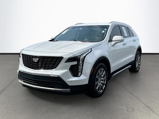 Photo of 2019 Crystal White Tricoat Cadillac XT4