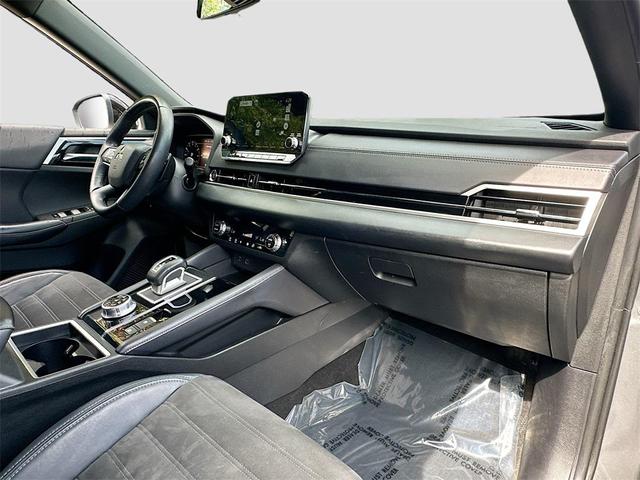 Photo of 2023 Mercury Gray Metallic Mitsubishi Outlander