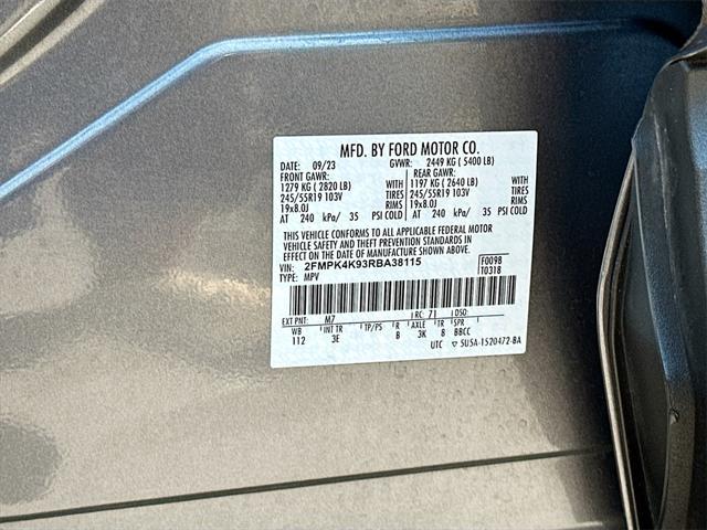 Photo of 2024 Gray Metallic Ford Edge