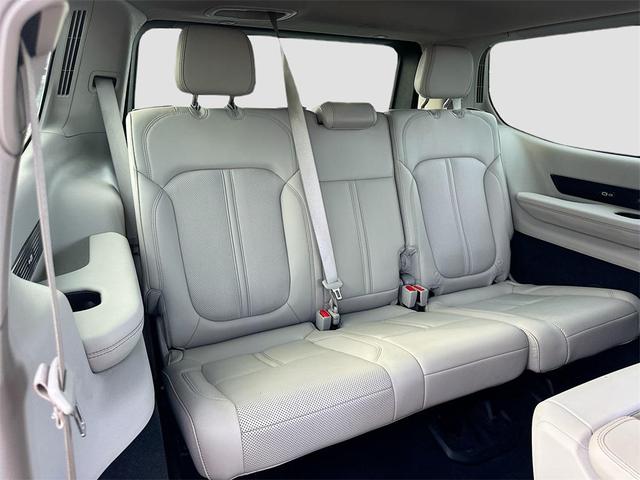Photo of 2022 Velvet Red Pearlcoat Jeep Grand Wagoneer