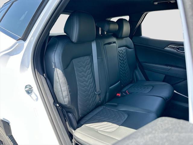 Photo of 2026 Glacial White Pearl Kia Sportage