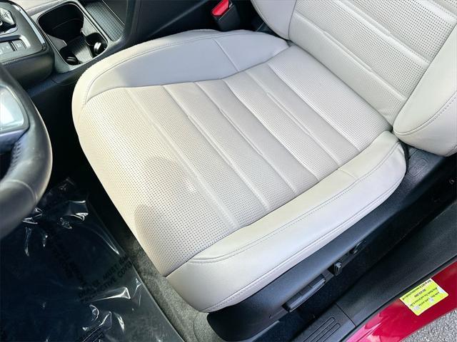 Photo of 2023 sparkle silver metallic Honda CR-V