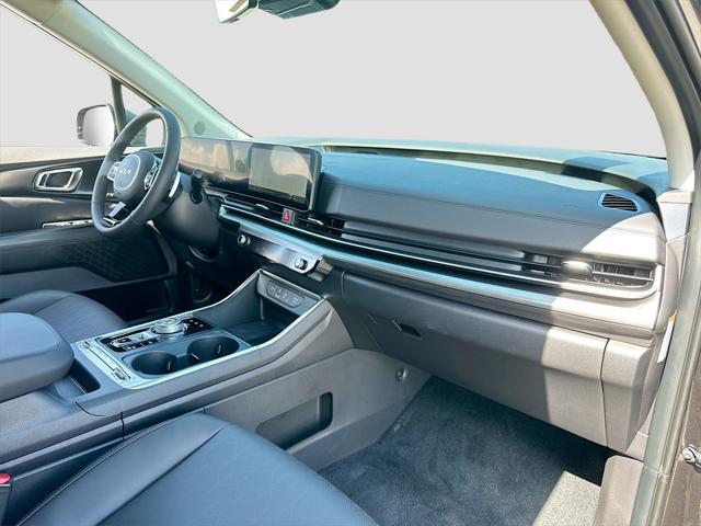 Photo of 2025 Panthera Metal Kia Carnival Hybrid