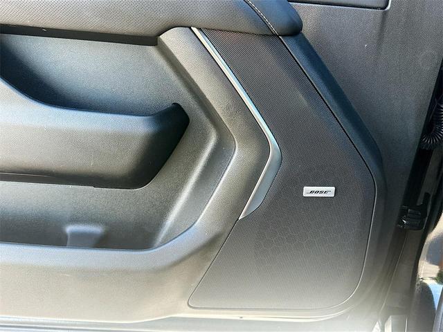 Photo of 2023 Black Chevrolet Suburban