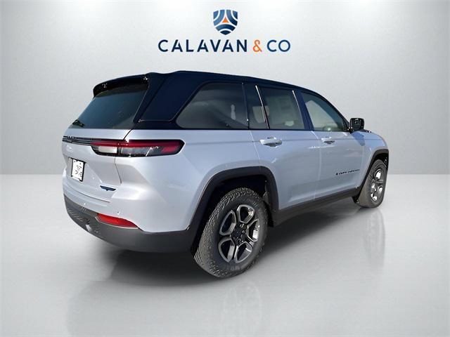 Photo of 2024 Silver Zynith Jeep Grand Cherokee 4xe