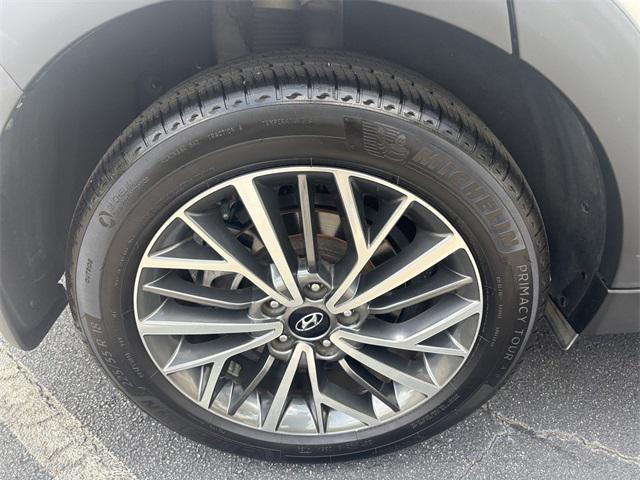 Photo of 2020 Stellar Silver Hyundai TUCSON