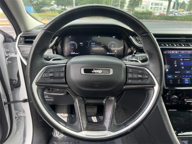 Photo of 2022 Bright White Clearcoat Jeep Grand Cherokee L