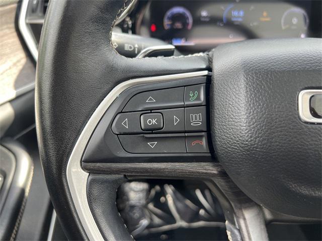 Photo of 2022 Bright White Clearcoat Jeep Grand Cherokee L