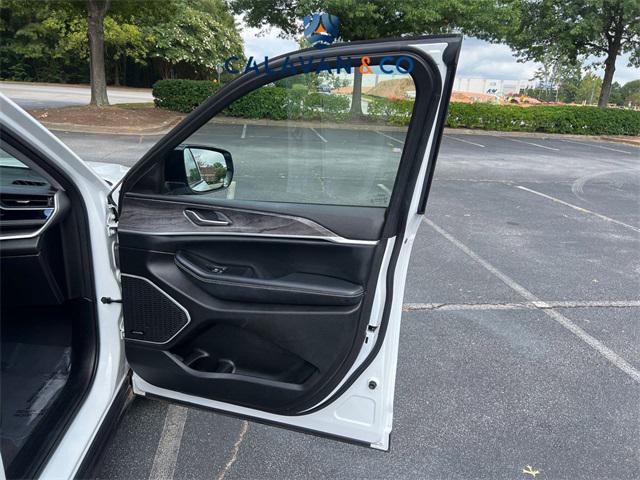 Photo of 2022 Bright White Clearcoat Jeep Grand Cherokee L