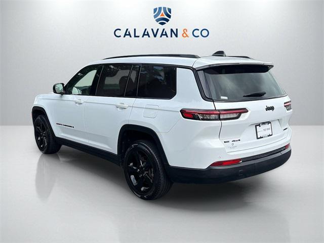 Photo of 2022 Bright White Clearcoat Jeep Grand Cherokee L