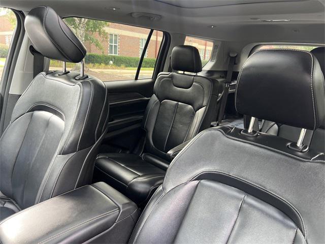 Photo of 2022 Bright White Clearcoat Jeep Grand Cherokee L