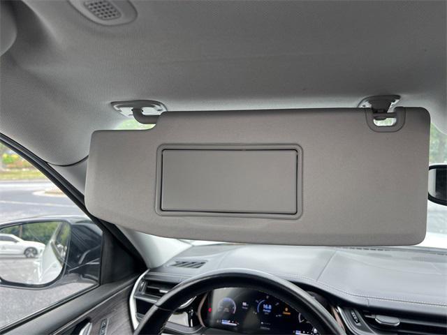 Photo of 2022 Bright White Clearcoat Jeep Grand Cherokee L