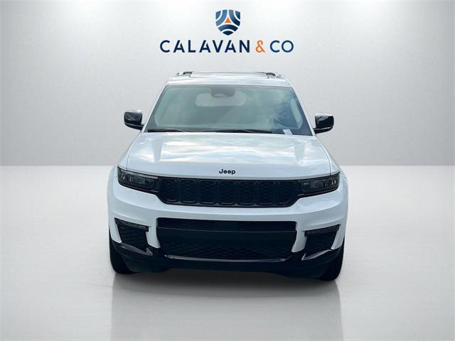 Photo of 2022 Bright White Clearcoat Jeep Grand Cherokee L