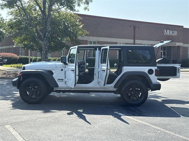 Photo of 2021 Bright White Clearcoat Jeep Wrangler Unlimited