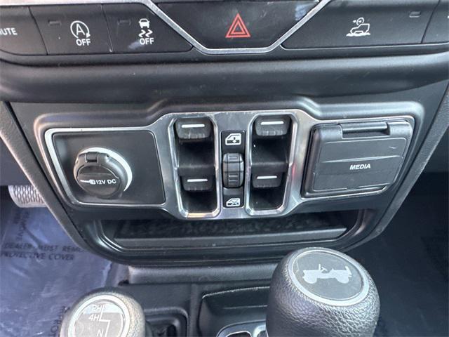 Photo of 2021 Bright White Clearcoat Jeep Wrangler Unlimited