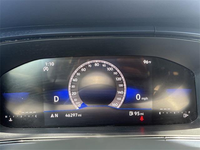 Photo of 2024 Gray Volkswagen Taos