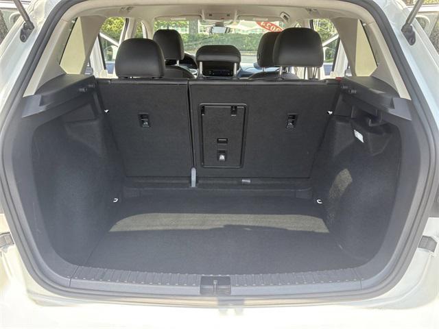 Photo of 2024 Gray Volkswagen Taos