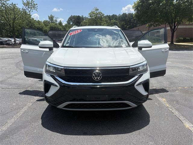 Photo of 2024 Gray Volkswagen Taos