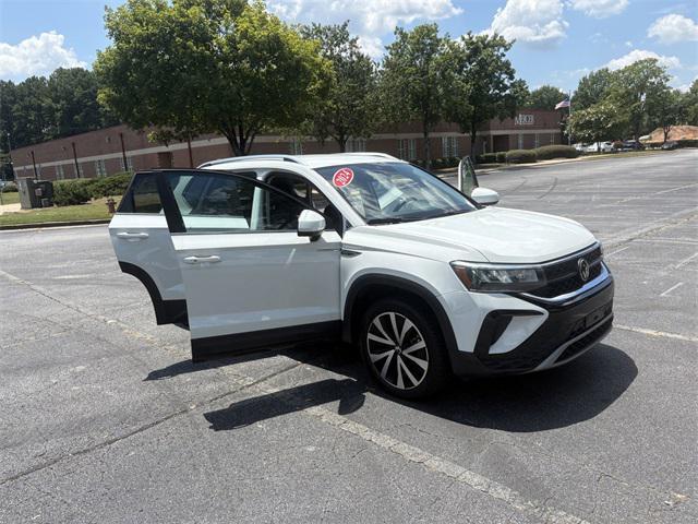 Photo of 2024 Gray Volkswagen Taos