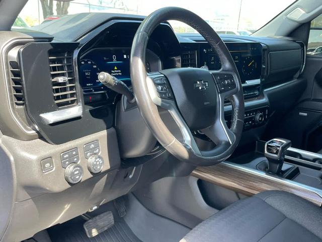 Photo of 2022 Glacier Blue Metallic Chevrolet Silverado 1500