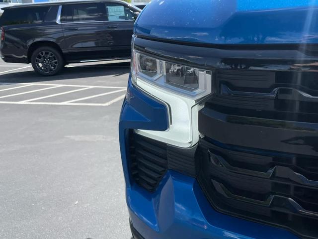 Photo of 2022 Glacier Blue Metallic Chevrolet Silverado 1500