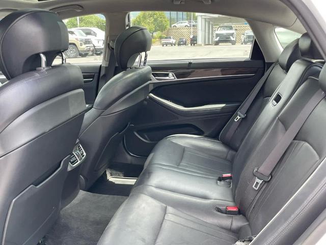 Photo of 2015 Casablanca White Hyundai Genesis