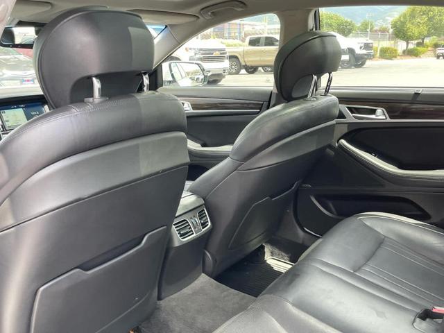 Photo of 2015 Casablanca White Hyundai Genesis