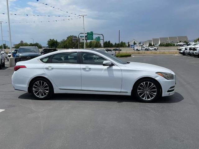 Photo of 2015 Casablanca White Hyundai Genesis