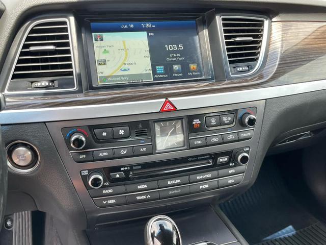 Photo of 2015 Casablanca White Hyundai Genesis