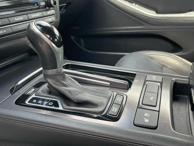 Photo of 2015 Casablanca White Hyundai Genesis