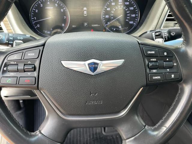 Photo of 2015 Casablanca White Hyundai Genesis