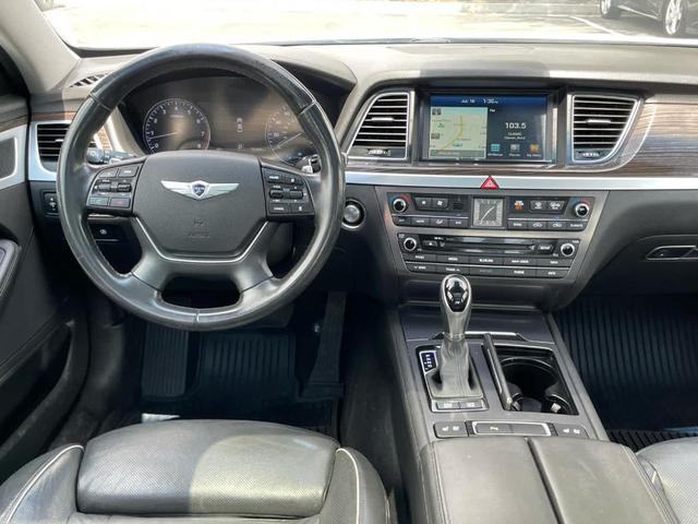 Photo of 2015 Casablanca White Hyundai Genesis